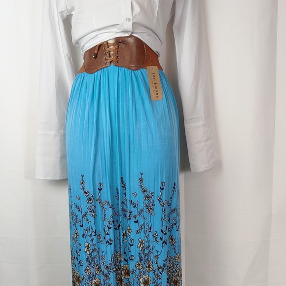 Jon & Anna Dresses & Skirts - NWT Jon& Anna maxi skirt tiny pleated wide belted